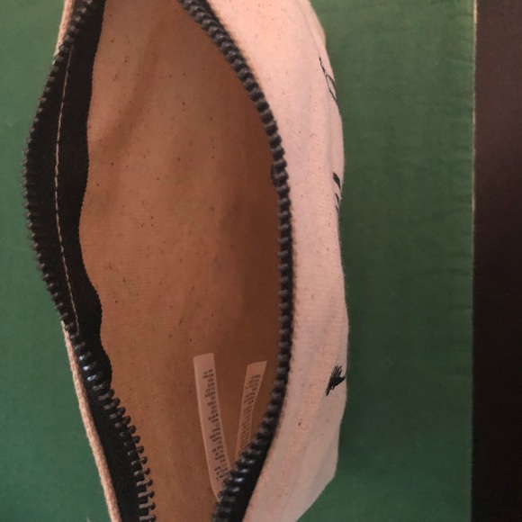 Cosmetics bag with cute pattern - Picture 2 of 5